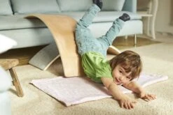 Balance Board Aus Holz | Half Moon | Goki 59967 8 Balance Board Aus Holz | Half Moon | Goki 59967 -Holzspielzeug-Peitz 59967 balance board rutschen balancieren