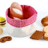 Hape Brotkörbchen Set 9-teilig | Kinderküchen Kaufmannsladen Zubehör | E3168 -Holzspielzeug-Peitz Brotkorb Textil Broetchen Brezel Kleinkind Kaufladen E3168 Toddler Bread Basket back