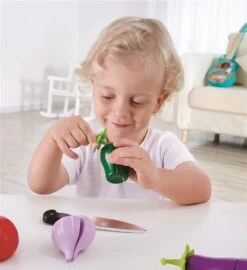 Beleduc Gartengemüse E 3161 Hape | Kinder-Küchen-Zubehör | Kaufladen-Zubehör 11 Beleduc Gartengemüse E 3161 Hape | Kinder-Küchen-Zubehör | Kaufladen-Zubehör -Holzspielzeug-Peitz E3161 gartengemuese tomate moehre kindermesser 3