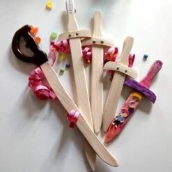 Kinder-Schwert | Spielzeug-Schwert | Ritterausstattung | Spielzeugschwert 30403 -Holzspielzeug-Peitz Spielzeug Schwerter Dekoration 2364 4 2365 4