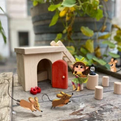 Jeppes Wichtelhaus – Mit Wichteltür | Leiter Und Bausteinen | Aus Buchen-Holz | 5080 -Holzspielzeug-Peitz jeppes wichtel haus – mit wichtel tuer wichtelfamilie