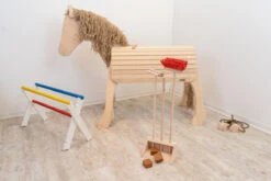 Pferde-Äppelboy | Mistboy | Hobby Horsing Zubehör | Pferde-Äpfel-Schaufel | 7039 -Holzspielzeug-Peitz pferdezubehoer aeppelboy bollensammler besen harke